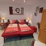 Zum Weinberg Bis 4 Personen - Im Herzen Der Pfalz Apartment Grosskarlbach